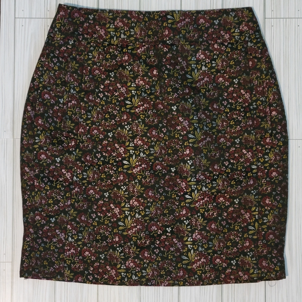 Ann Taylor Loft Women's Mid Length Floral Pencil Skirt Size 00 EUC